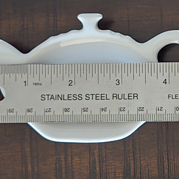 Reserved For Scottiebennett  White Teabag Holder / Spoon Rest Le Creuset New - Picture 5 of 6